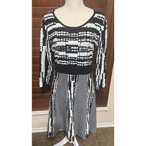 Spense sweater dress Fit & Flare knit knee length black & white sz L career